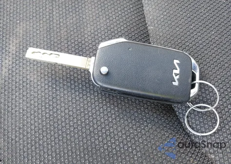 2022 Kia Forte Lxs z USA, uszkodzony, nr VIN 3KPF24AD5NE496649